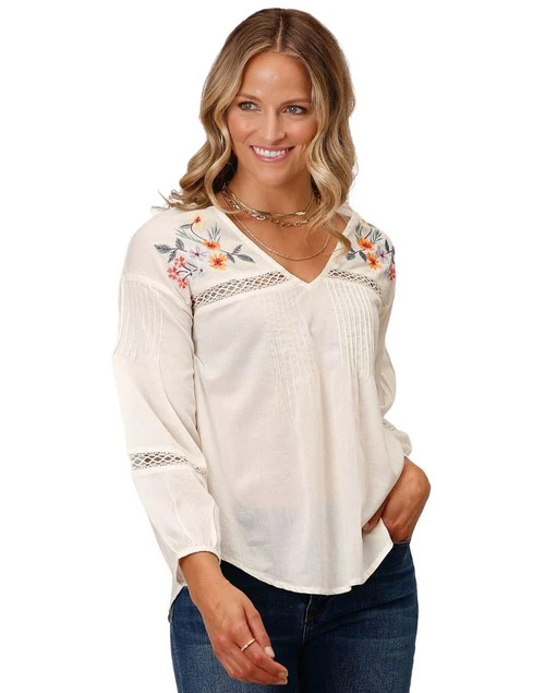 Roper Embroidered Pintuck 3/4 Sleeve Top 5 Roper Embroidered Pintuck 3/4 Sleeve Top - Image 3